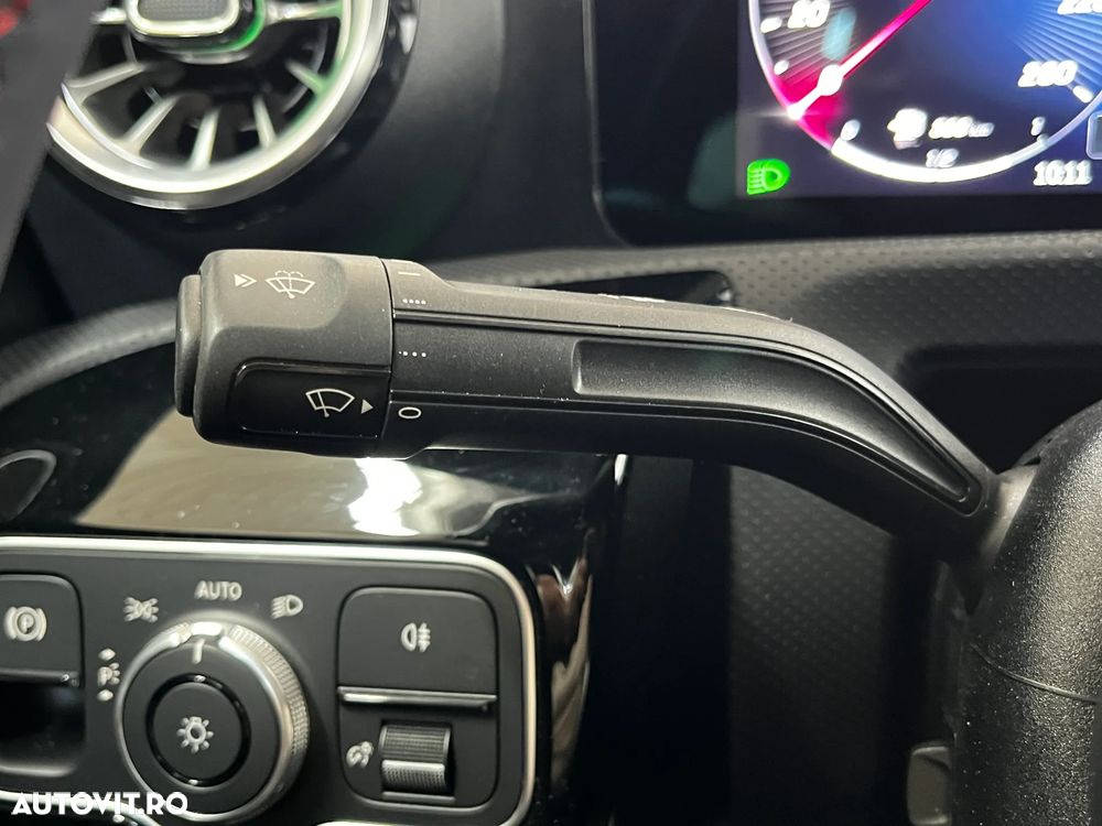 Mercedes-Benz CLA 180 - 18
