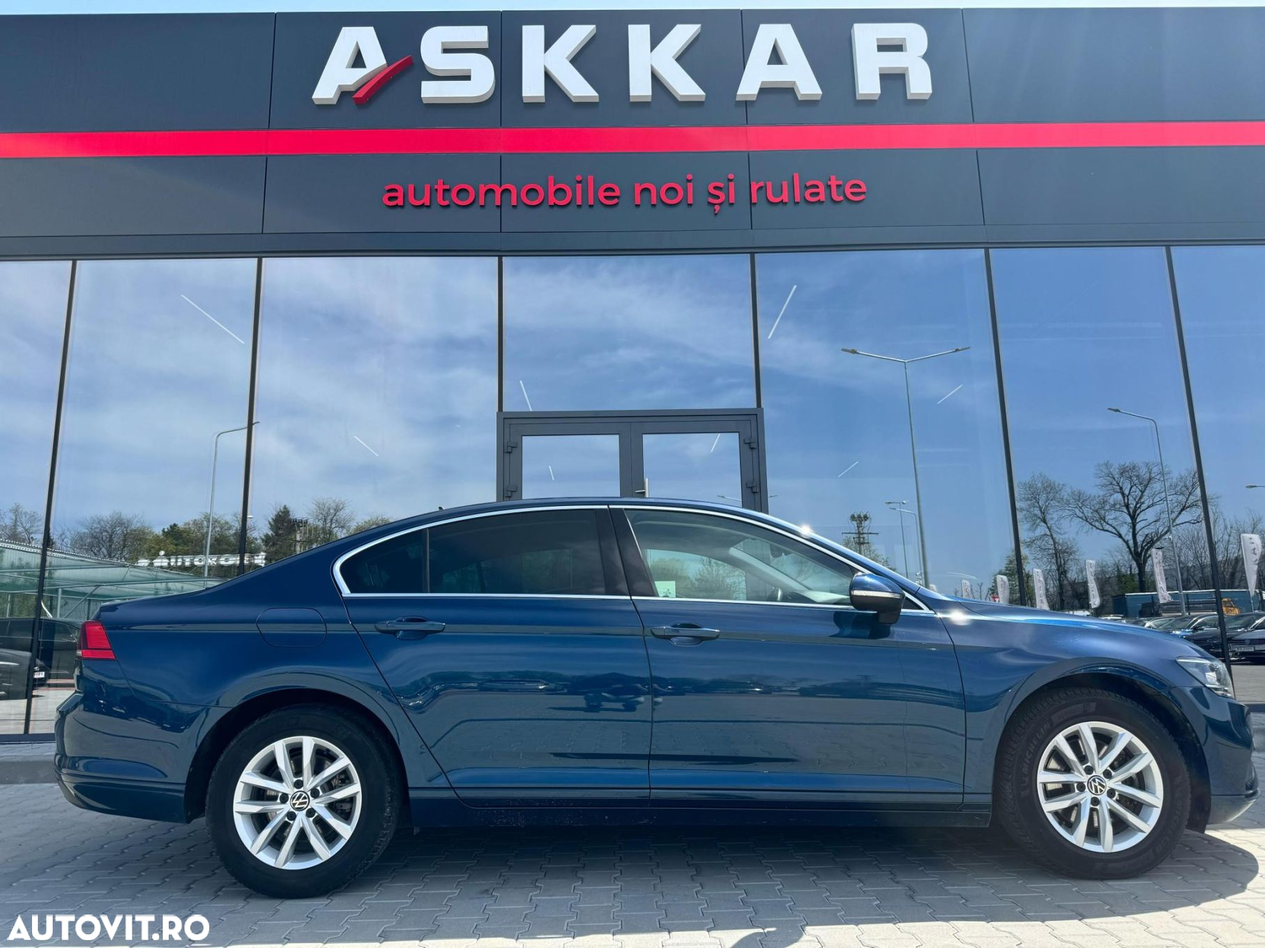 Volkswagen Passat 2.0 TDI DSG Comfortline - 4