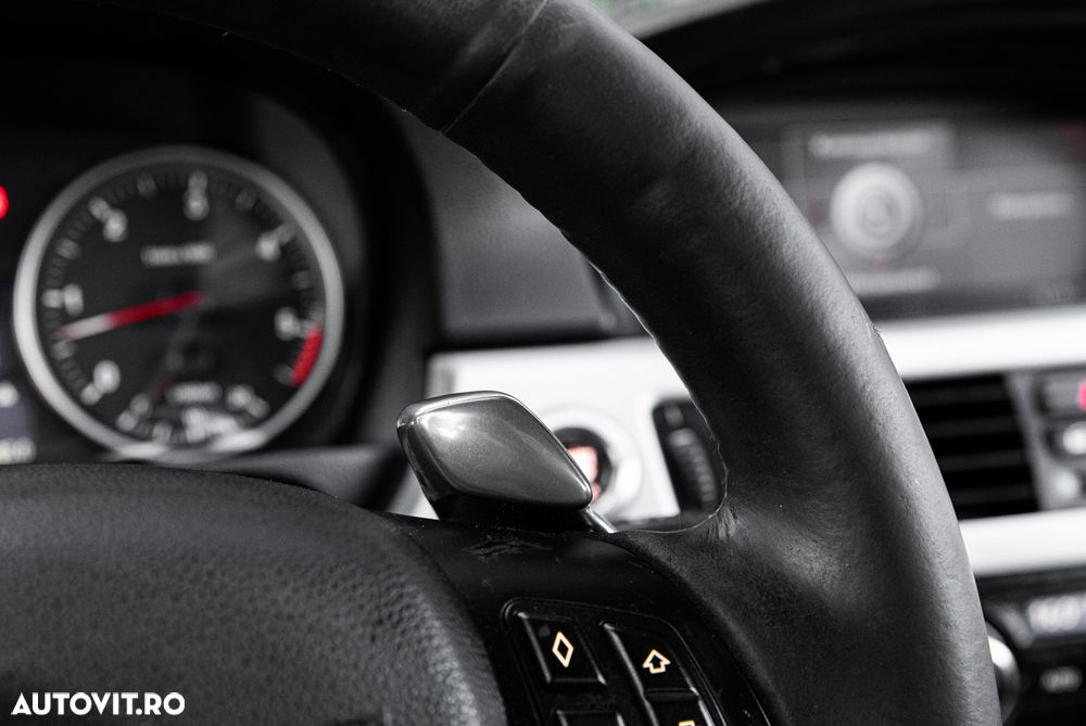 BMW Seria 3 335d Aut. - 24