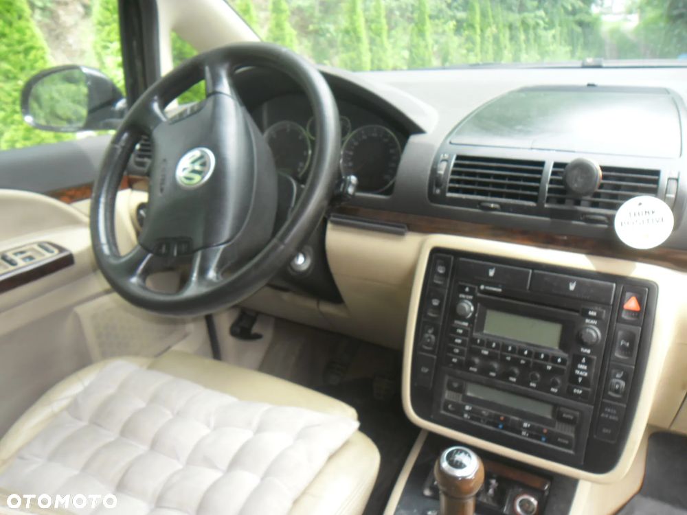 Volkswagen Sharan 1.9 TDI Highline 4Mot - 8