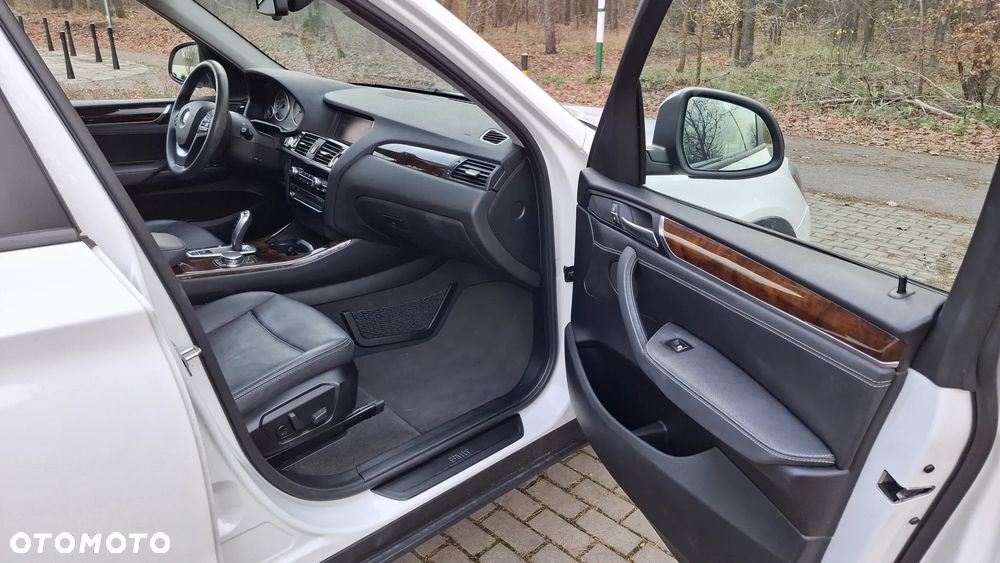 BMW X3 xDrive28i - 25