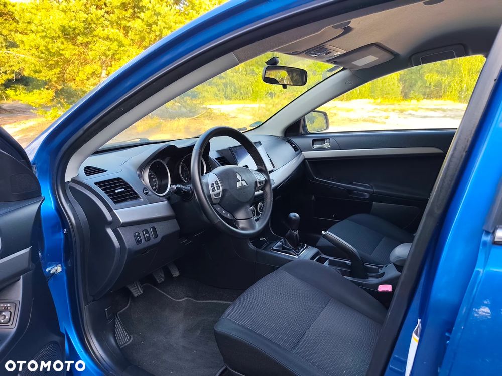 Mitsubishi Lancer 1.8 Intense - 17