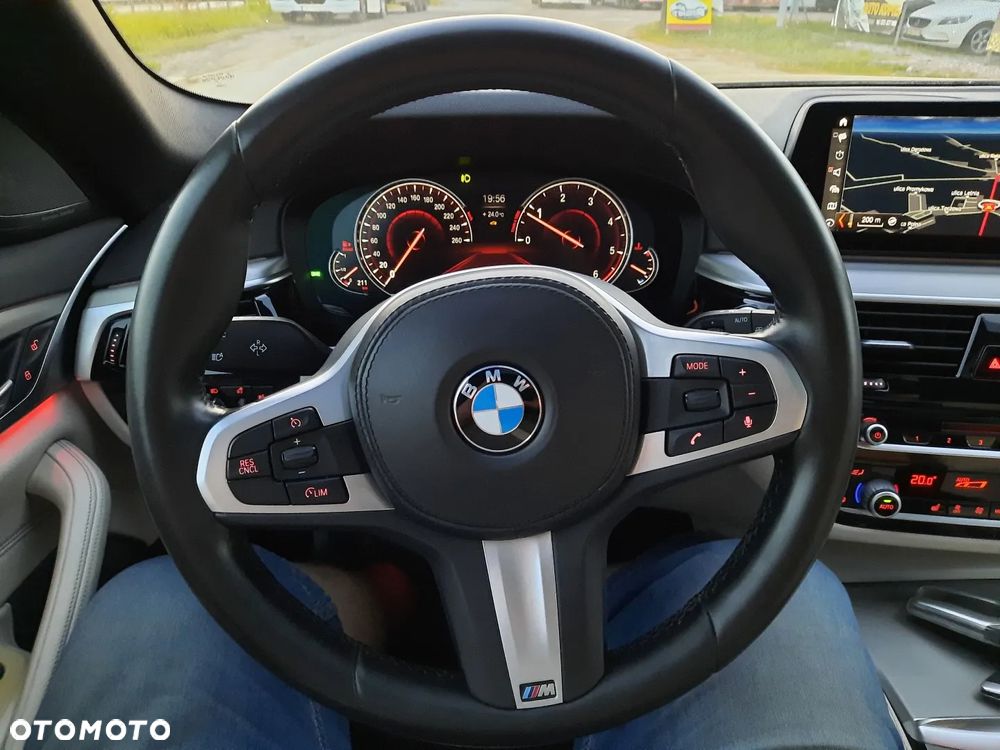 BMW Seria 5 520d Touring - 29
