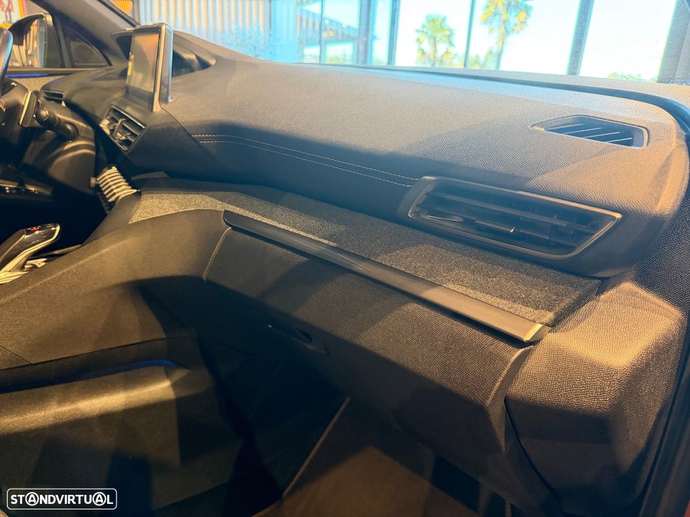 Peugeot 3008 1.6 BlueHDi GT Line EAT6 - 29