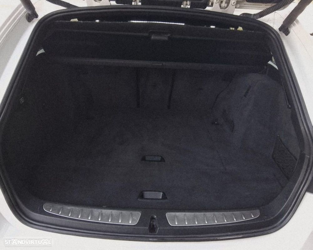 BMW 320 d Touring Pack M - 30