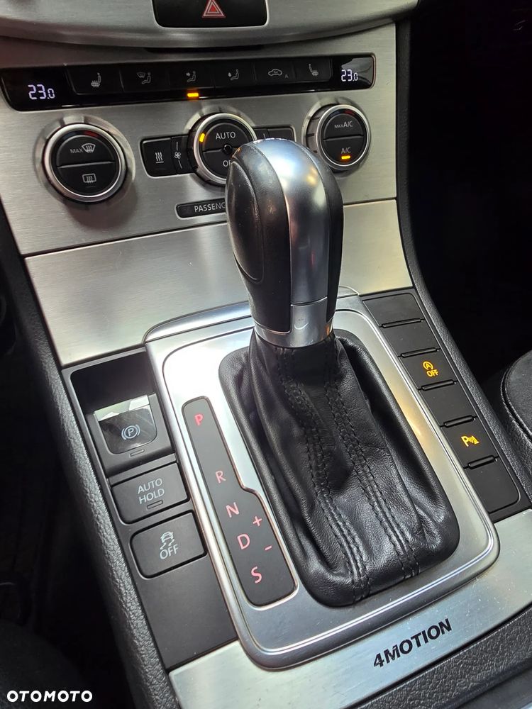 Volkswagen Passat 2.0 TDI Highline DSG - 7