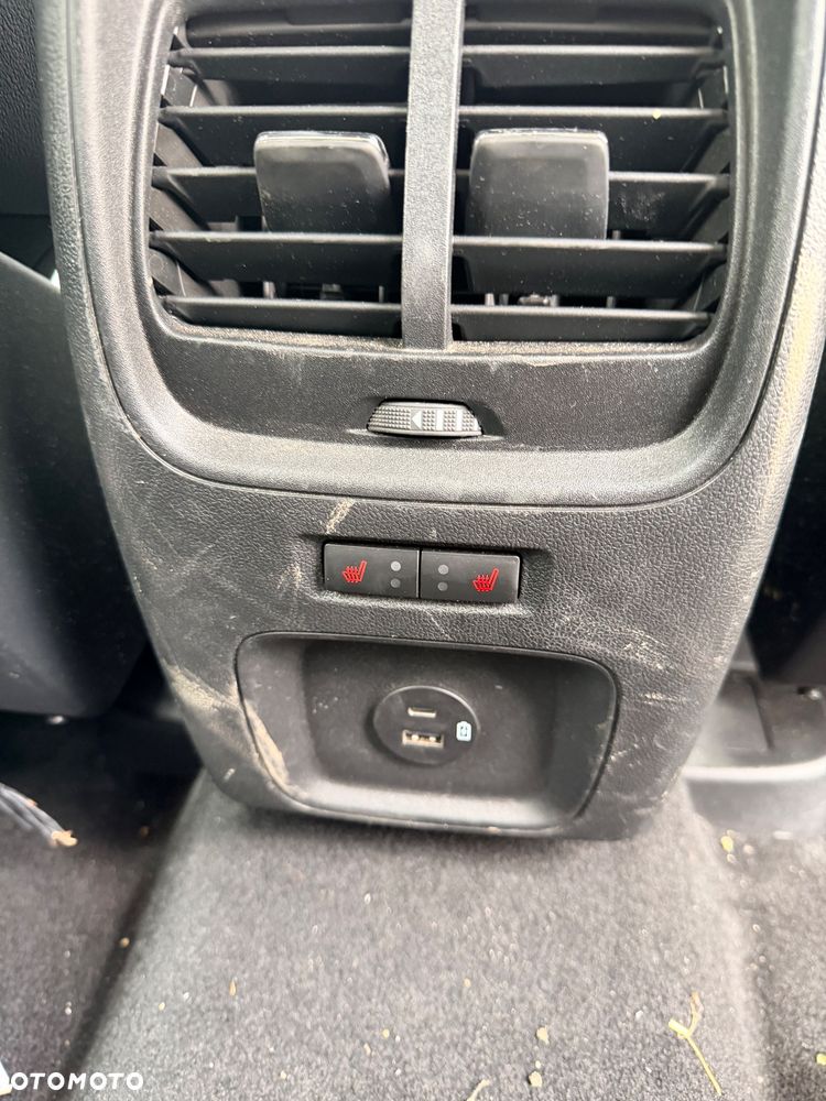 Ford Kuga - 15