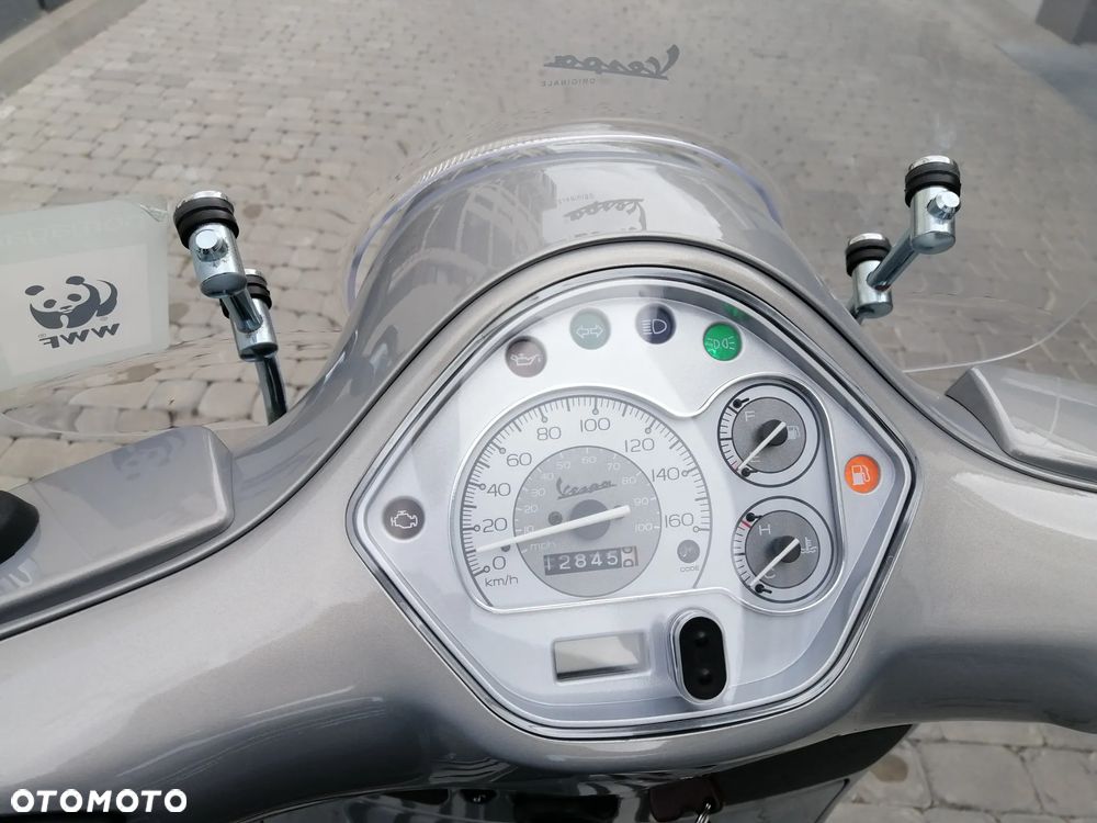 Vespa GTS - 4