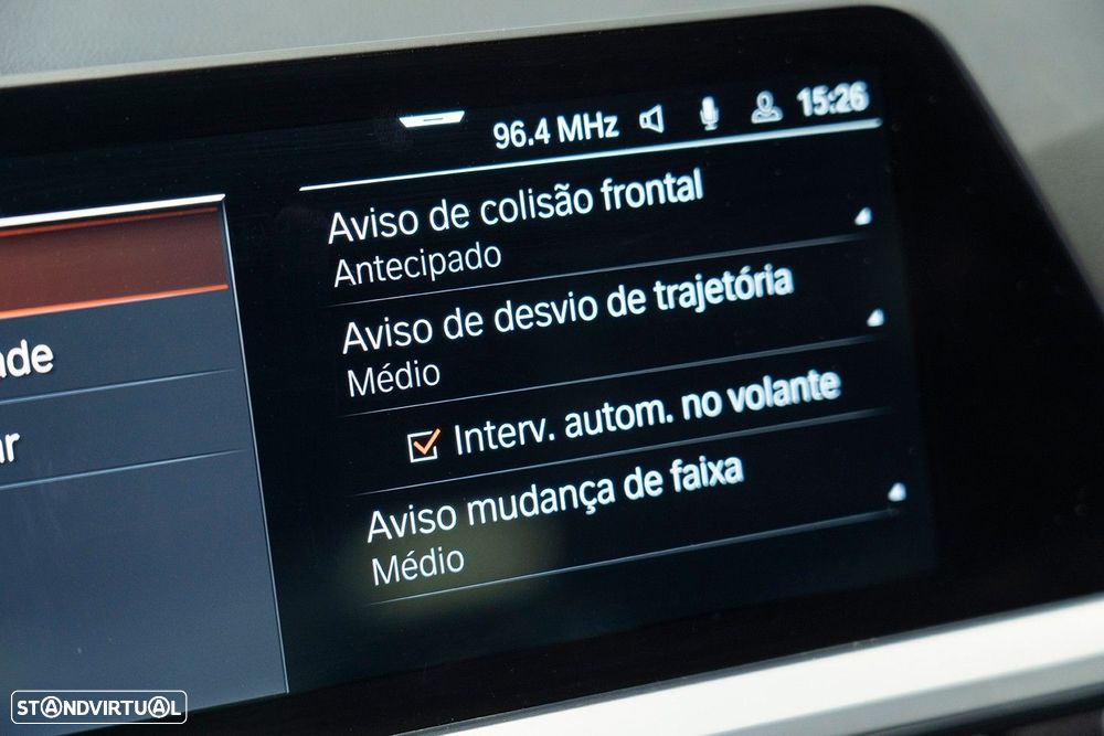 BMW 320 d Pack Desportivo M Auto - 38