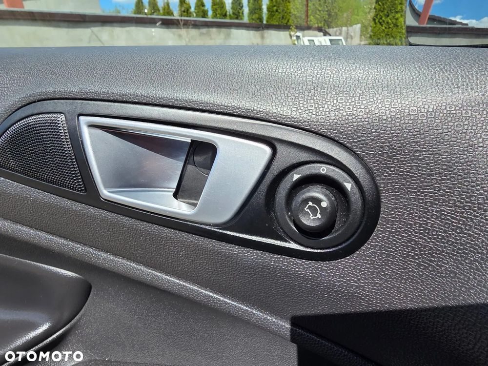 Ford EcoSport 1.0 EcoBoost TITANIUM - 27