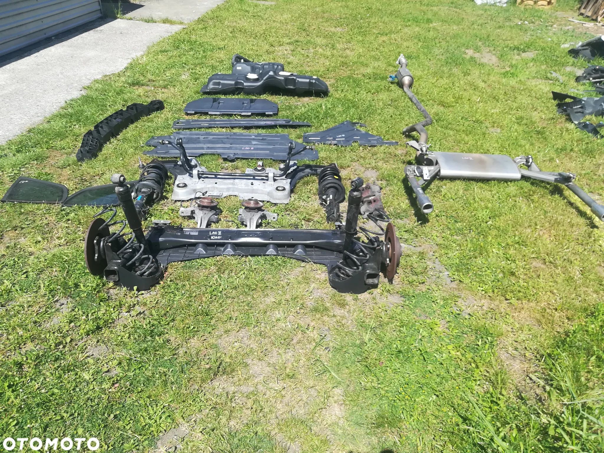 OŚ BELKA ZAWIESZENIA TYLNA WÓZEK SANKI AMORTYZATORY RENAULT LAGUNA III KOMBI - 1