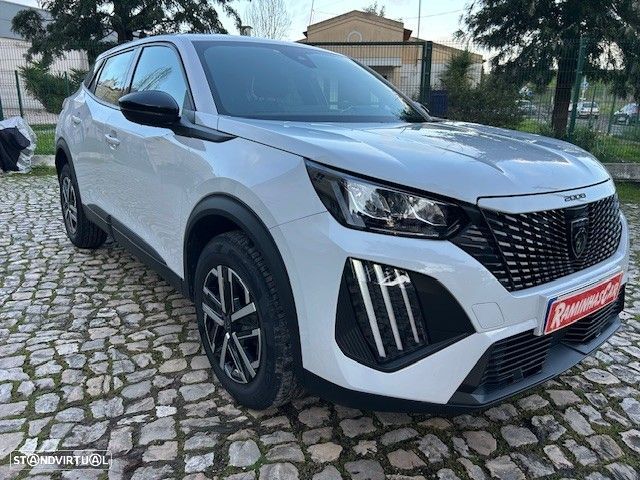 Peugeot 2008 1.2 PureTech Allure Pack - 4