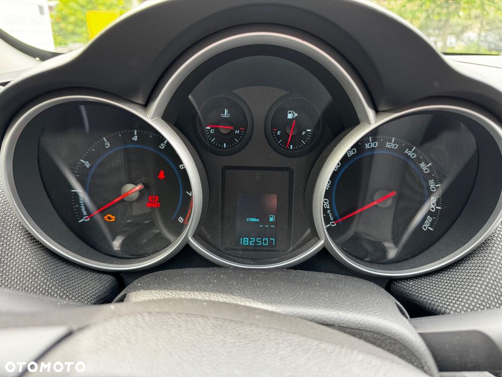 Chevrolet Cruze 1.8 LT+ - 6