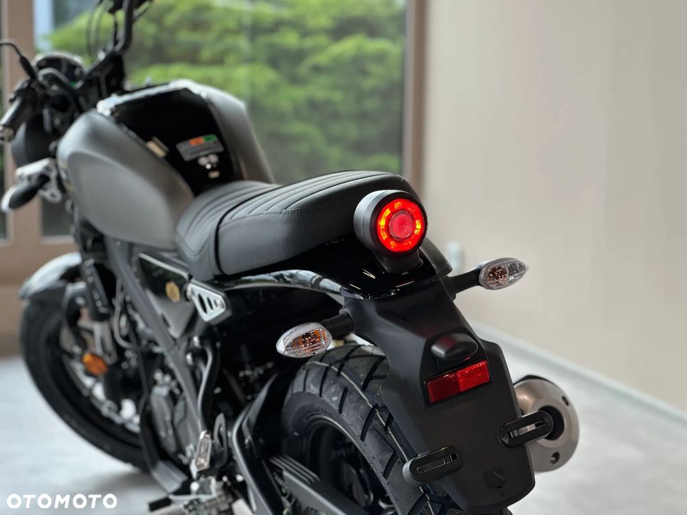 Yamaha XSR - 5