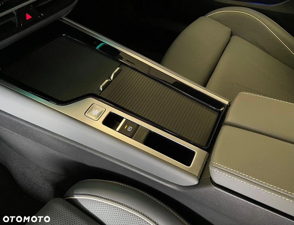 Volkswagen Passat 2.0 TDI SCR 4Mot Elegance DSG - 20