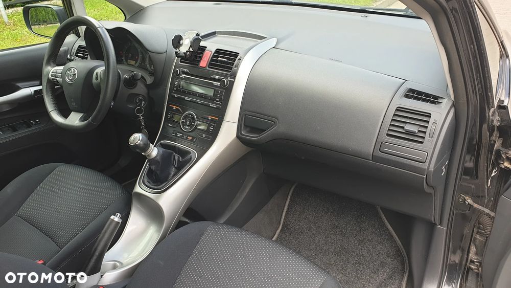Toyota Auris 1.6 Sol - 6
