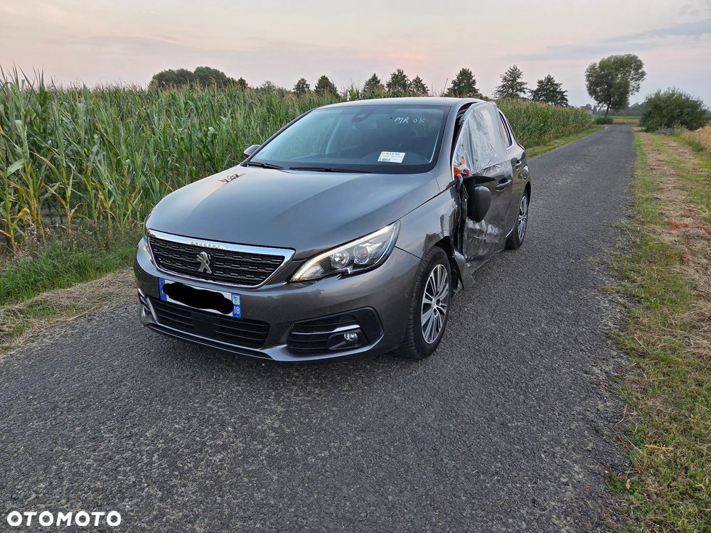 Peugeot 308 1.2 PureTech GPF Road Trip S&S EAT8 - 14