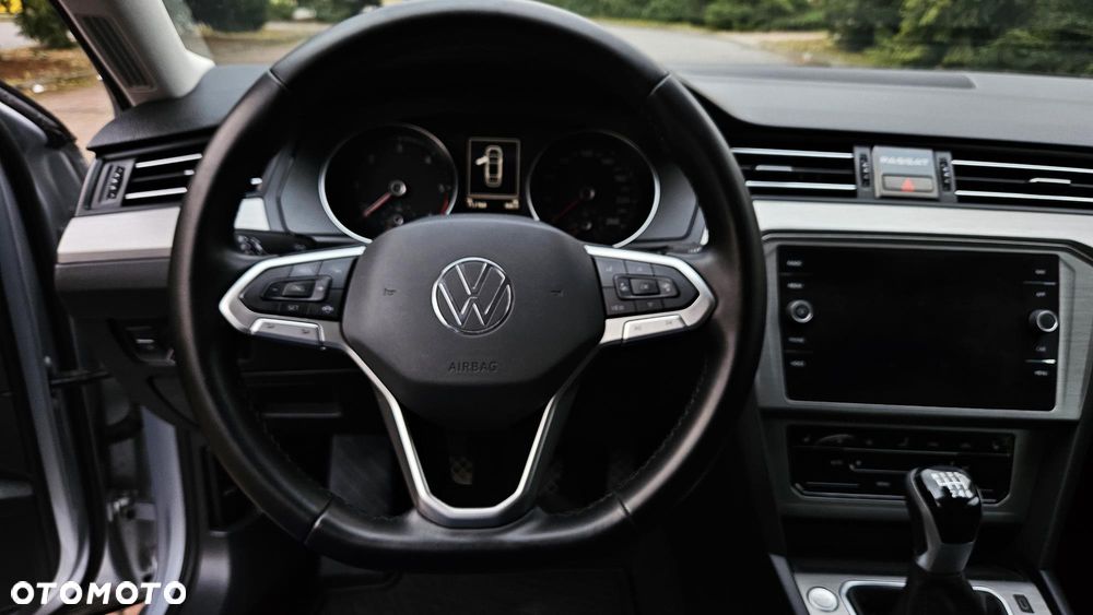 Volkswagen Passat 2.0 TDI EVO Essence - 10