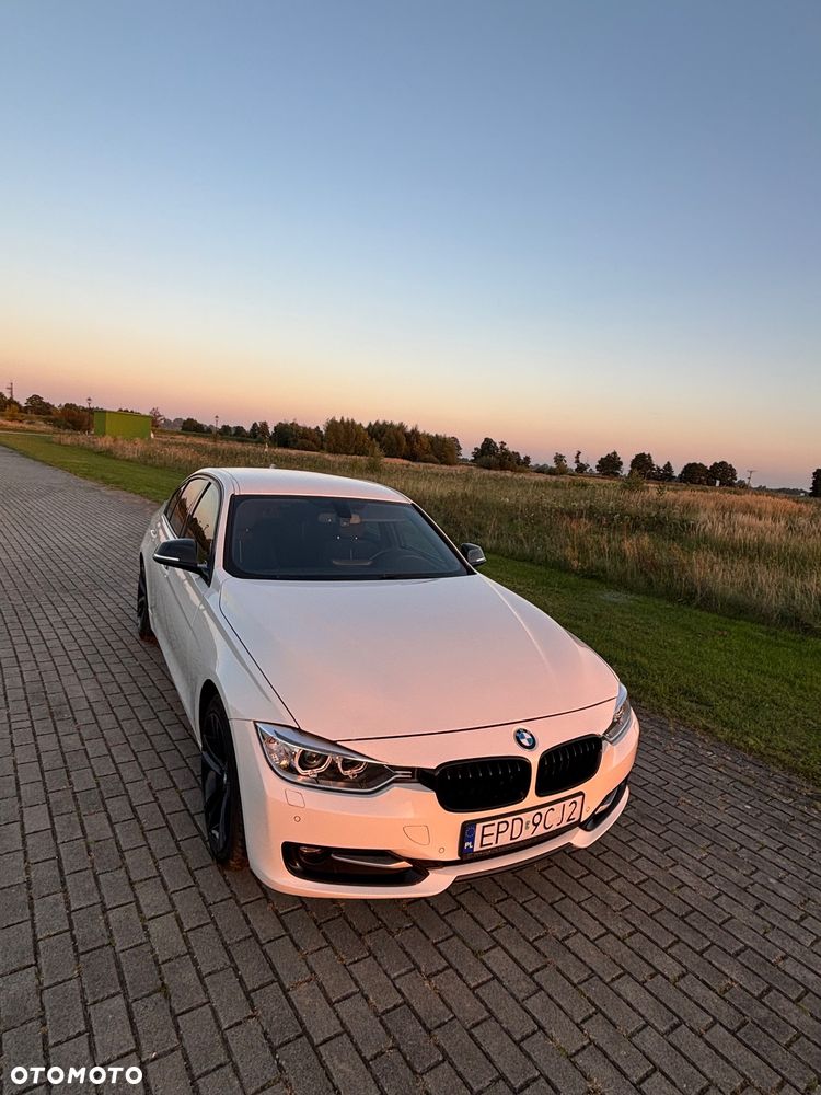 BMW Seria 3 320d Sport Line - 2