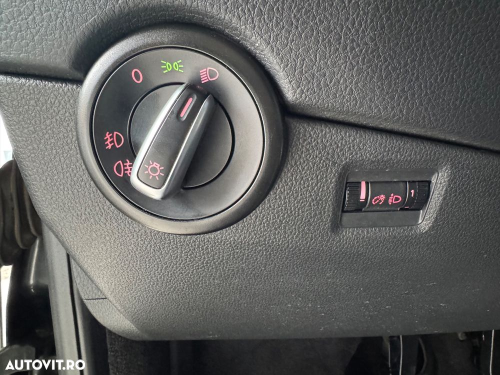 Volkswagen Multivan - 24