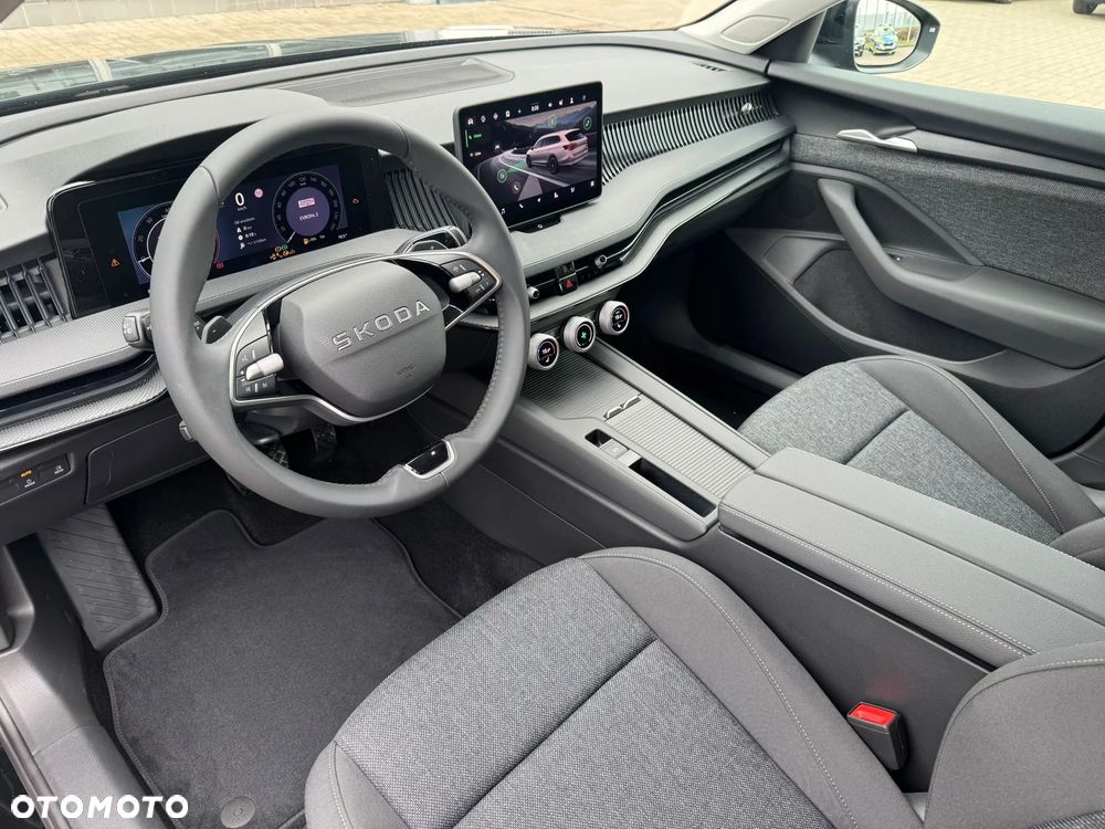 Skoda Superb 2.0 TDI SCR Essence DSG - 9