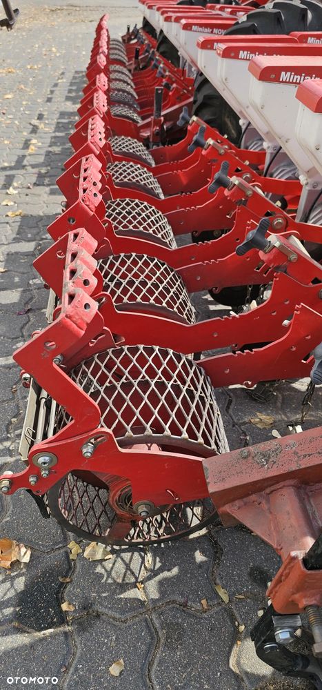 Kverneland Miniair Nova - 12