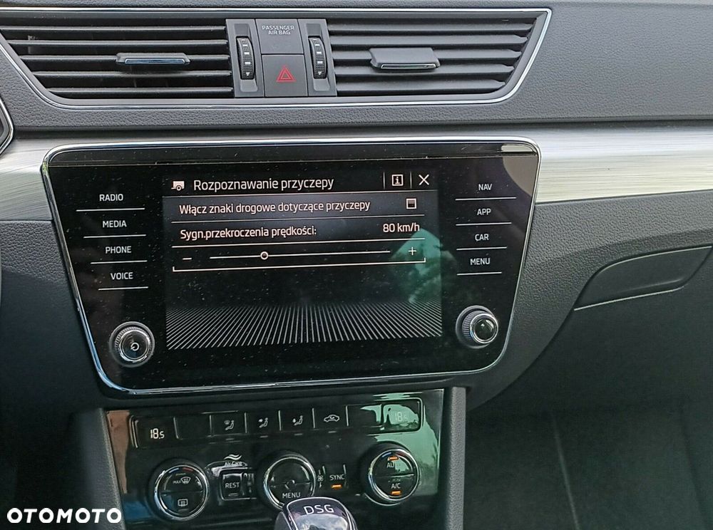 Skoda Superb 2.0 TDI SCR Ambition DSG - 36