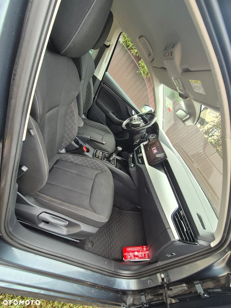 Skoda Kamiq 1.0 TSI Scout Line - 27