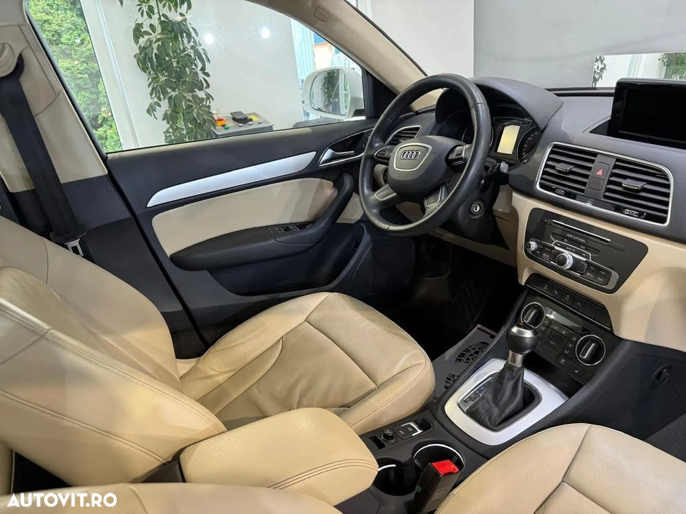 Audi Q3 2.0 TDI Quattro Stronic Design - 8