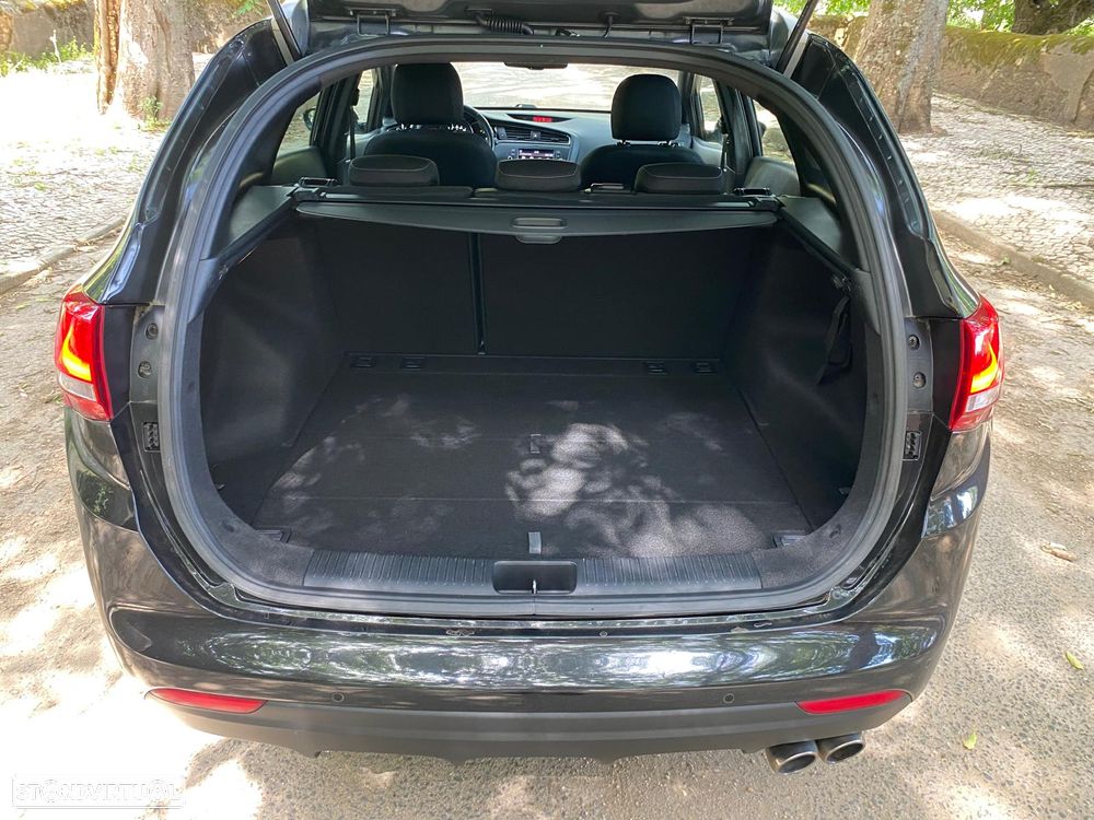 Kia Ceed SW 1.6 CRDi GT Line - 41
