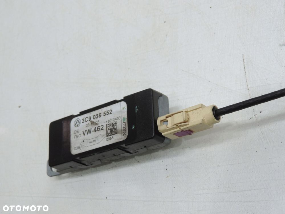 WZMACNIACZ ANTENY VW PASSAT B6 3C9035552 - 3