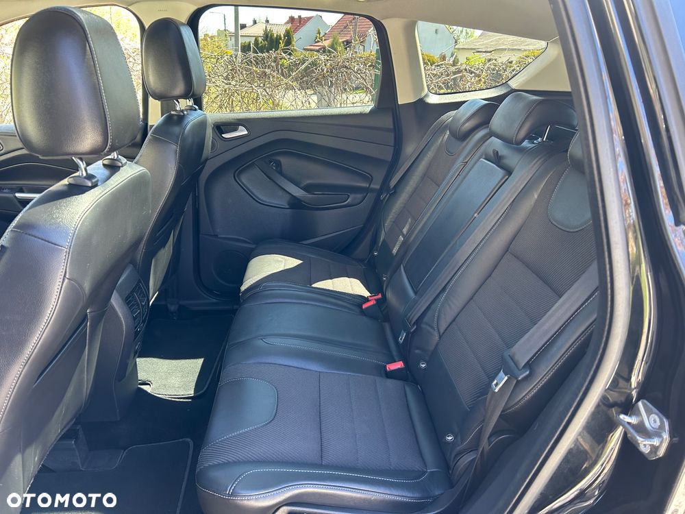 Ford Kuga 2.0 TDCi 2x4 Titanium - 28