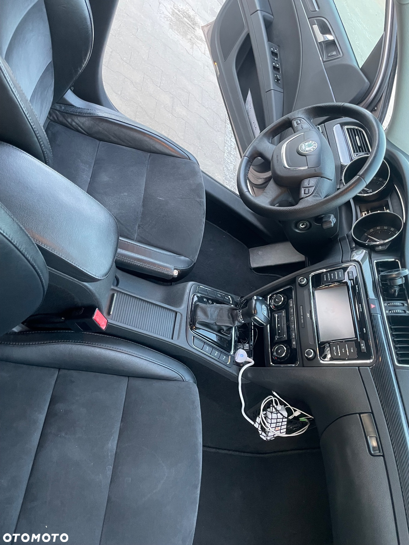 Skoda Superb 2.0 TDI Elegance DSG - 18