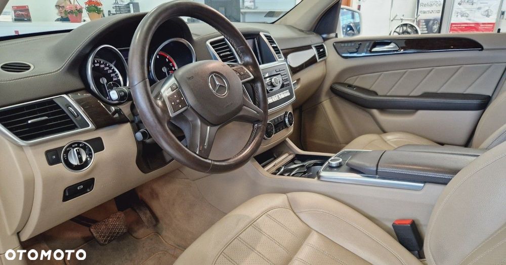 Mercedes-Benz GL - 16