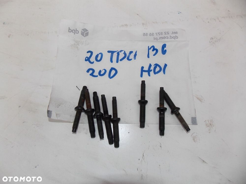 śruba szpilki wtryskiwaczy peugeot 407 2.0 hdi 136
