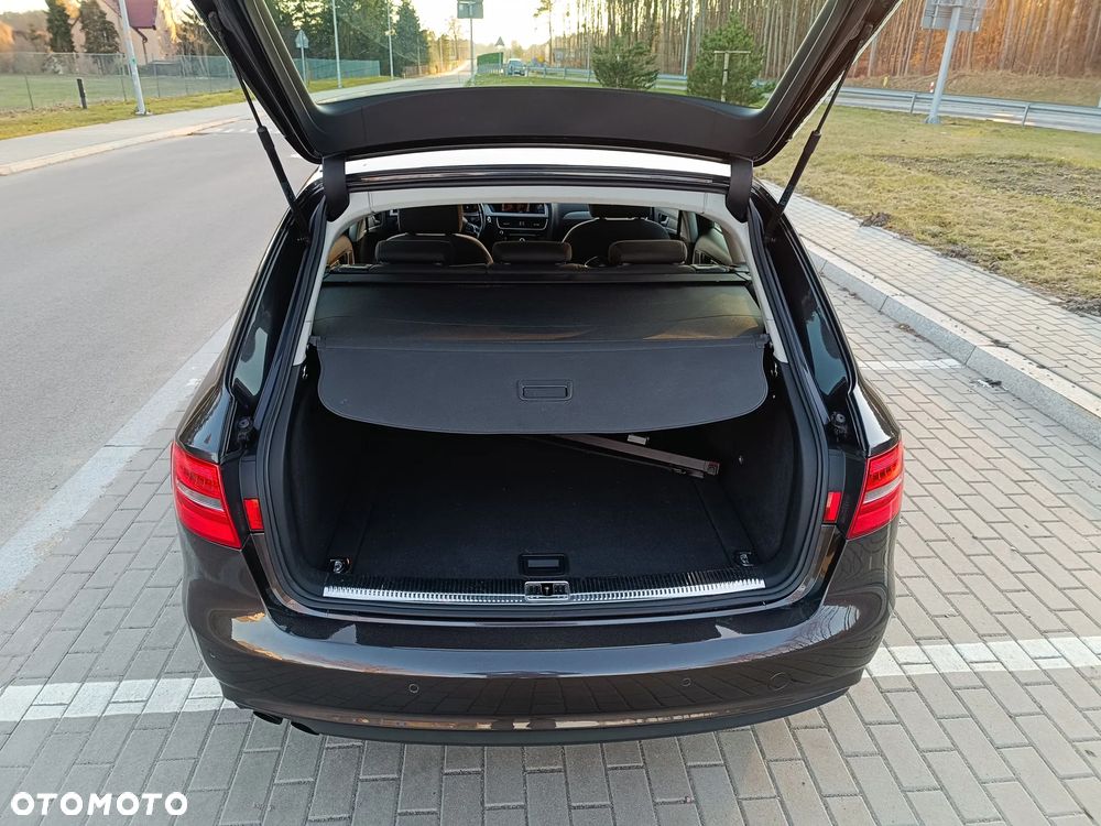 Audi A4 Avant 2.0 TDI DPF Ambition - 12