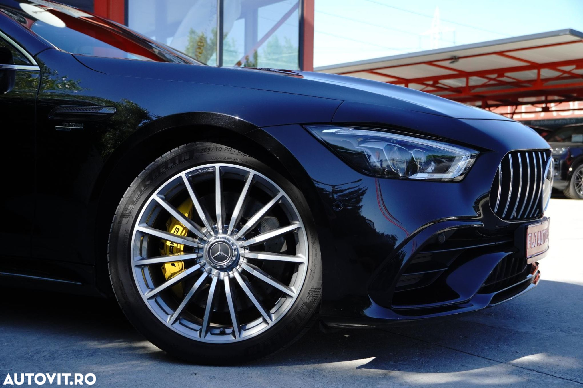 Mercedes-Benz AMG GT - 3