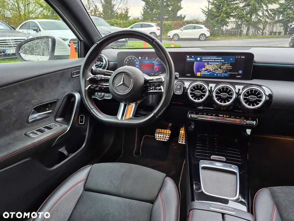 Mercedes-Benz Klasa A 200 AMG Line 7G-DCT - 24