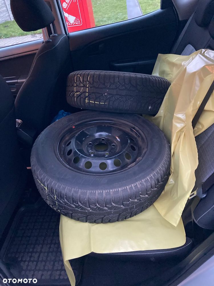 Kia Venga 1.4 CRDi S - 12