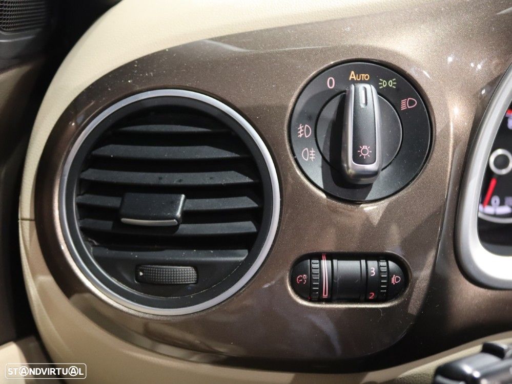 VW New Beetle Cabriolet 1.4 TSI Sport DSG - 29