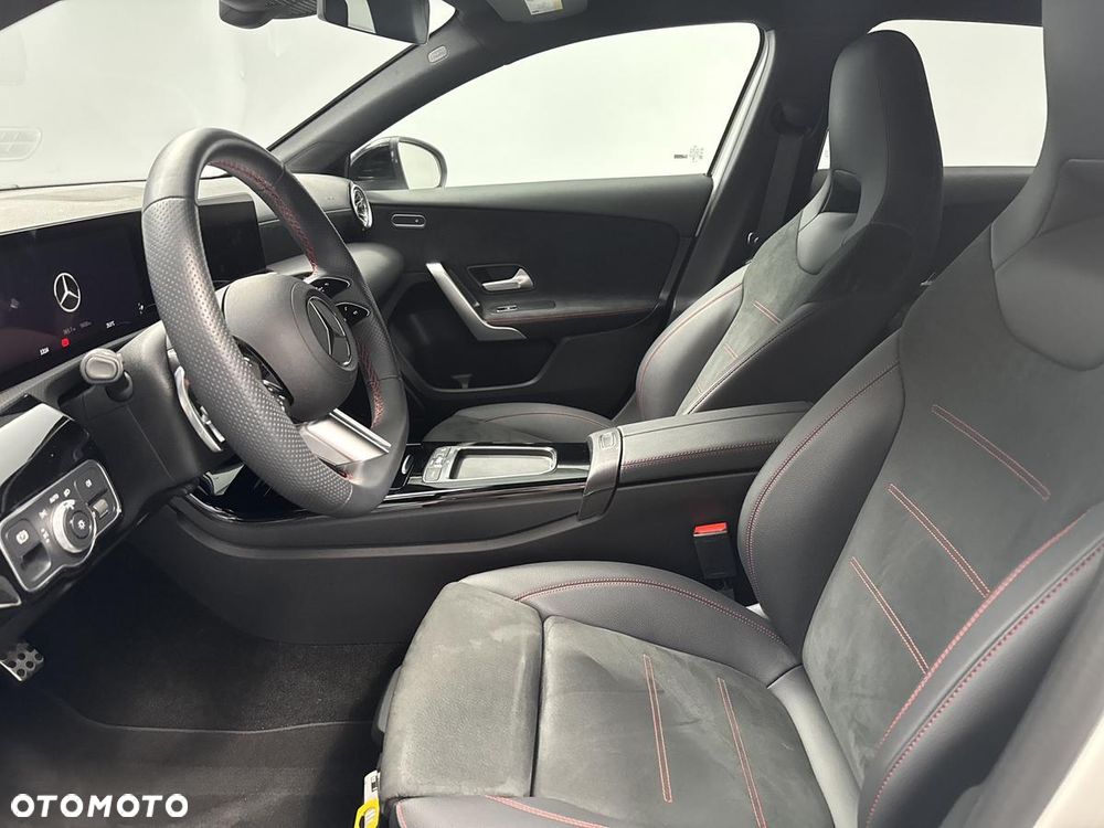 Mercedes-Benz Klasa A 200 AMG Line 7G-DCT - 13