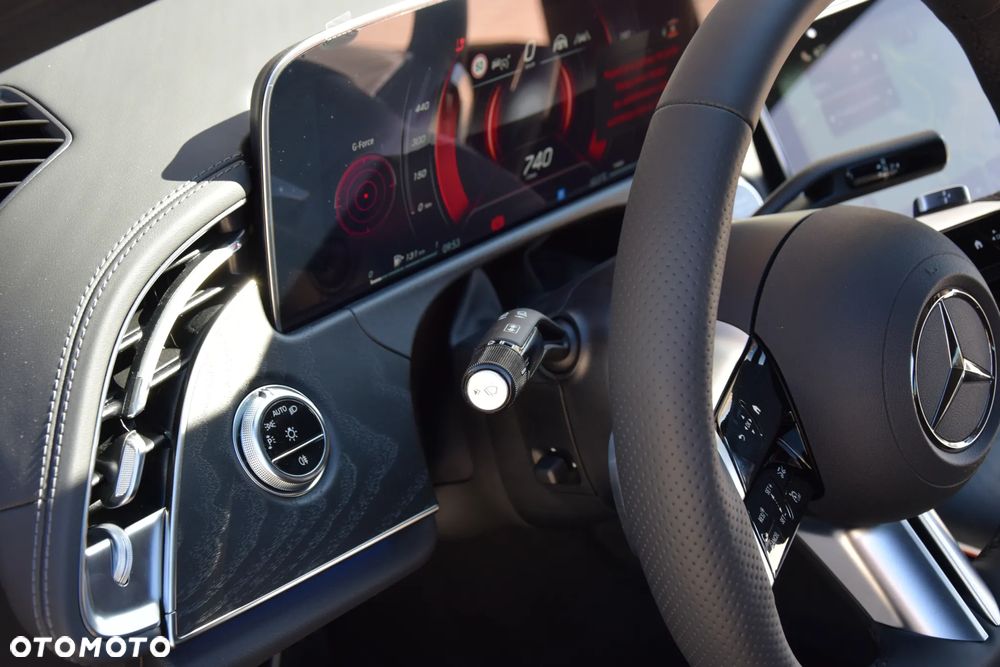 Mercedes-Benz Klasa E 220 d mHEV 4-Matic AMG 9G-Tronic - 33