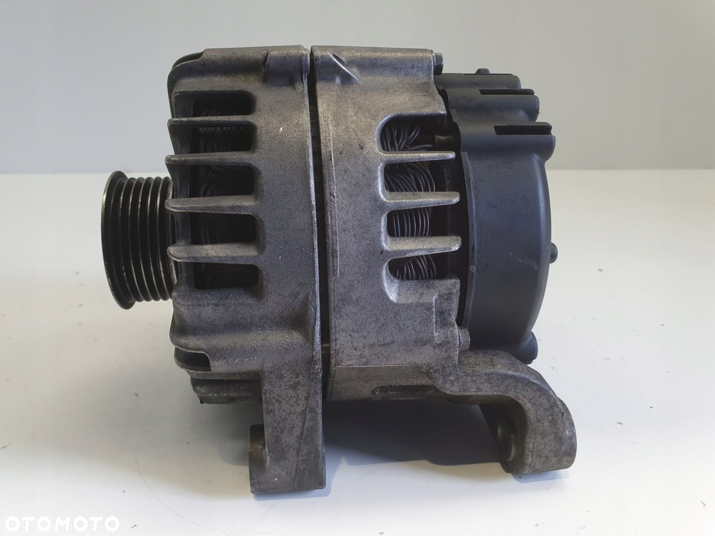 BMW E60 2.0 D ALTERNATOR valeo 7802261 - 5