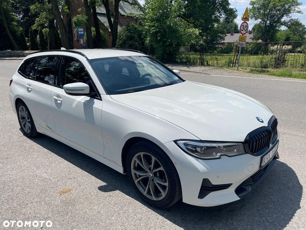 BMW Seria 3 318d mHEV - 1