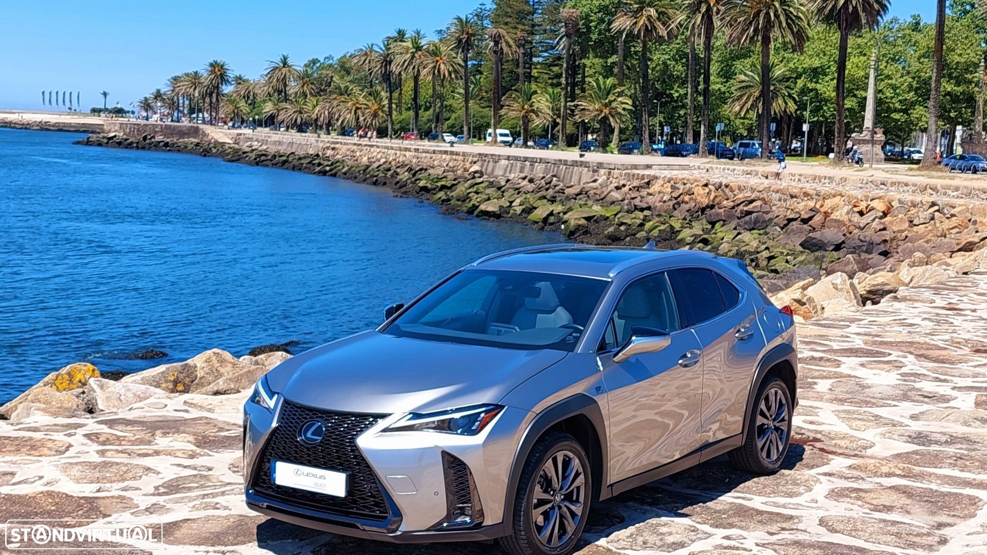 Lexus UX 250h Sport - 1