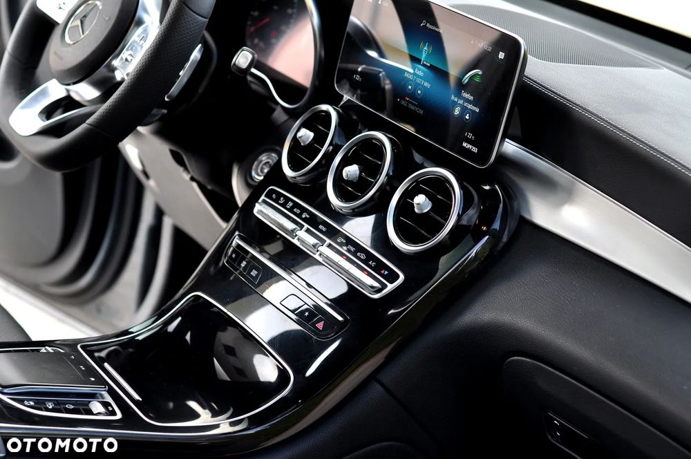 Mercedes-Benz GLC 220 d 4Matic 9G-TRONIC AMG Line Advanced - 32