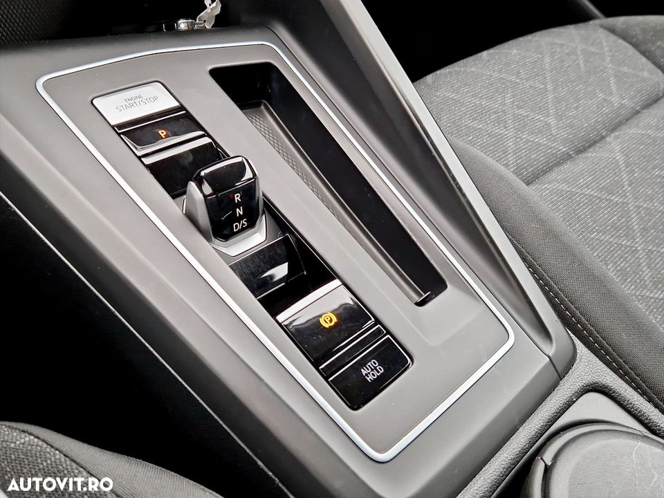 Volkswagen Golf 1.0 eTSI MHEV 110CP DSG Life - 17