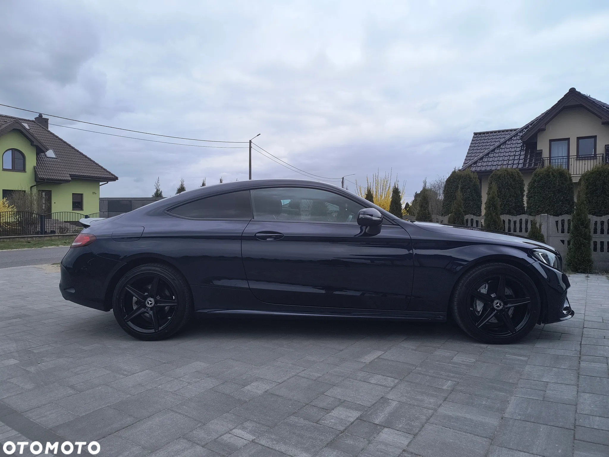 Mercedes-Benz Klasa C 220 d Coupe 9G-TRONIC AMG Line - 4