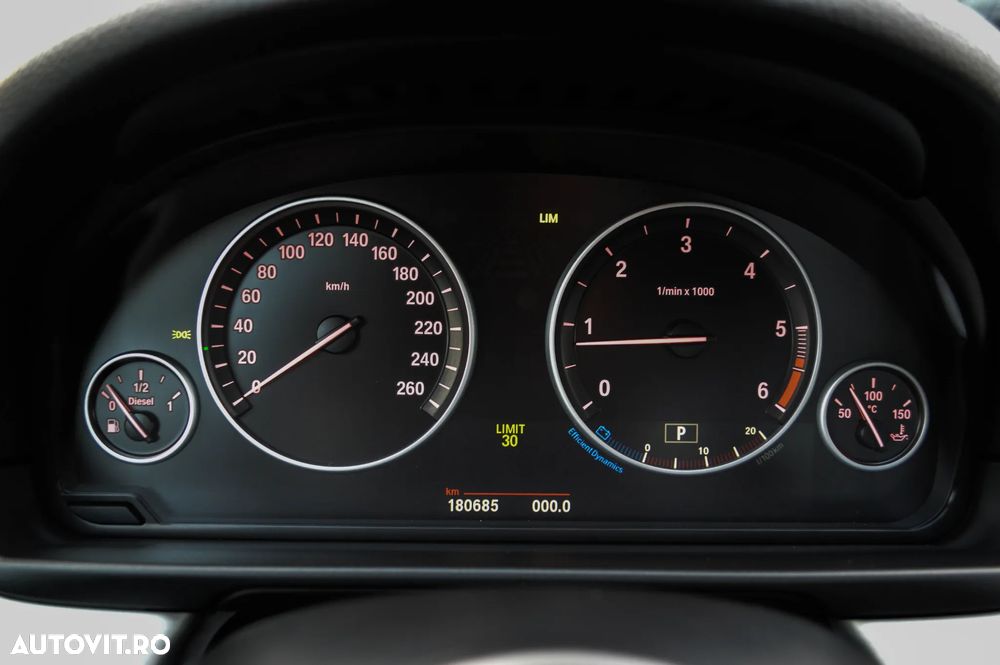 BMW Seria 5 520d Sport-Aut. - 21