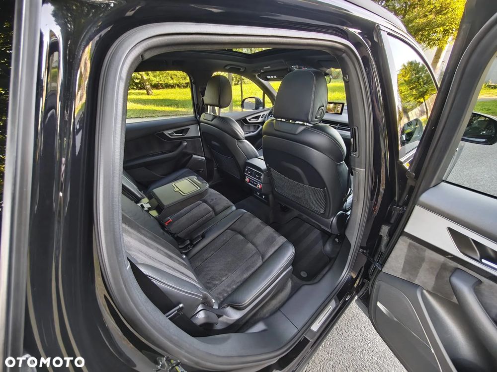 Audi Q7 50 TDI mHEV Quattro Black Edition Tiptr - 4